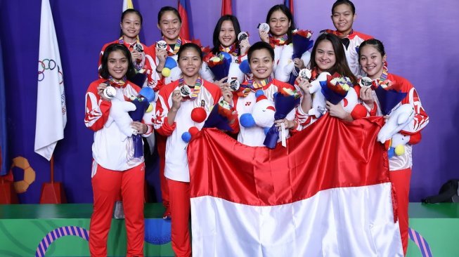 Tim bulutangkis putri Indonesia meraih medali perak SEA Games 2019 usai kalah dari Thailand di partai final dengan skor 1-3, Selasa (3/12). [Humas PBSI]