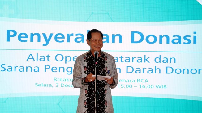 Presiden Direktur BCA Jahja Setiaatmadja  di Jakarta, Selasa (3/12).[Suara.com/Oke Atmaja]