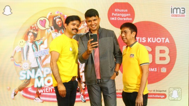 (Dari kiri ke kanan) Ritesh Kumar Singh - Chief Marketing Officer Indosat Ooredoo, Nana Murugesan - Managing Director, International Markets, Snap, & Hendri Mulya Syam - Chief Sales & Distribution Officer Indosat Ooredoo