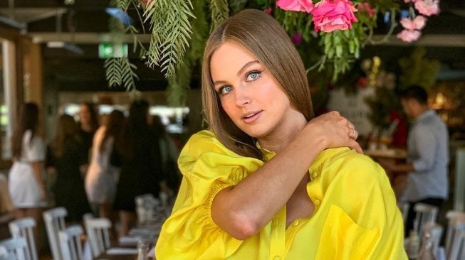 Pesona Ksenija Lukich, Model Serbia yang Kecantikannya Bikin Jatuh Hati