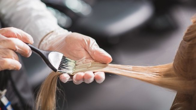 Produk pewarna rambut dikaitkan dengan risiko kanker. (Shutterstock)