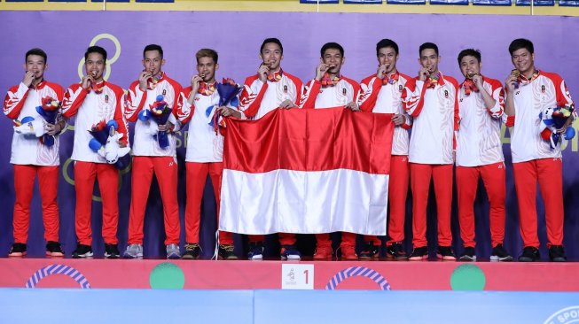 TIm bulutangkis beregu putra Indonesia meraih medali emas SEA Games 2019 usai mengalahkan Malaysia 3-1 di babak final, Rabu (4/12). [Humas PBSI]