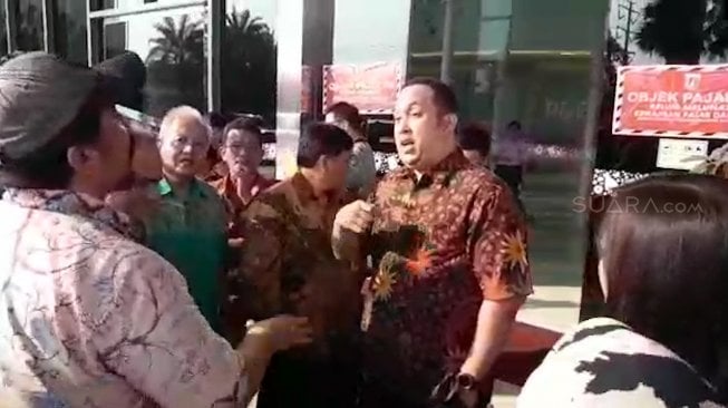 Tunggak PBB Capai Rp 5,4 Miliar, KPK Segel Baywalk Mal Pluit