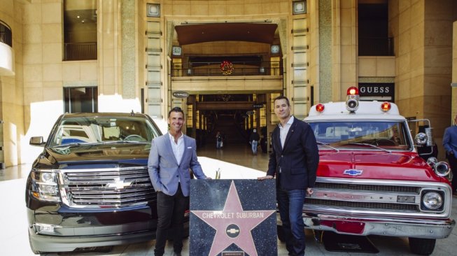 Chevrolet Suburban yang masuk walk of fame Hollywood. (autoevolution.com)