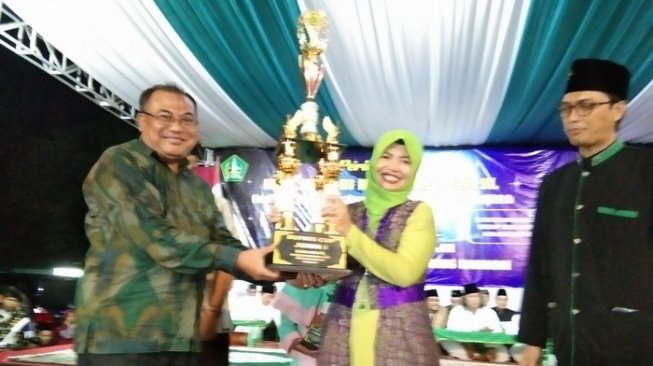 Tim Rebana Ibu-ibu MT Al Muhajirin Boyong Piala Bupati Tabanan