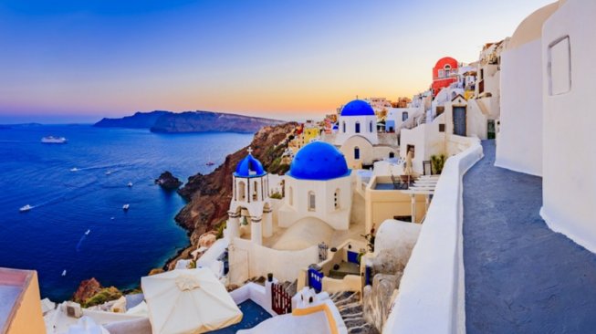 Hotel Unik Nan Mewah di Indonesia Bergaya Santorini yang Kerennya Banget