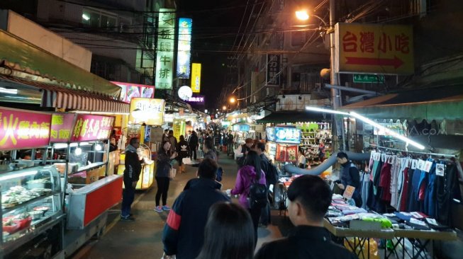 Taoyuan Night Market, Tempat Belanja Asyik di Taiwan. (Suara.com/Risna Halidi)