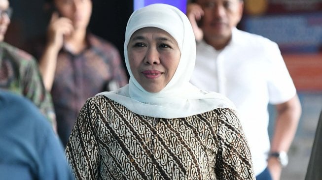 Sudah 3 SD Ambruk di Jatim, Khofifah Minta Kepala Daerah Monitoring Berkala