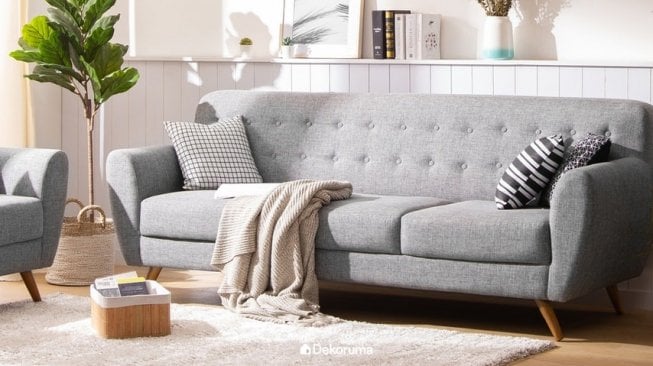 6 Kiat Membersihkan Sofa Kotor