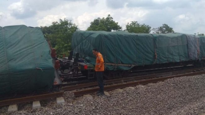 Evakuasi Kereta Anjlok di Blora, KAI Daop 4 Kerahkan 2 Crane