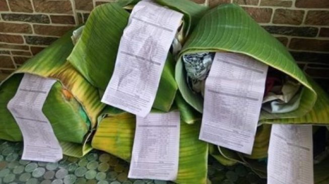 Viral, Laundry di Bali Bungkus Pakaian Gunakan Daun Pisang