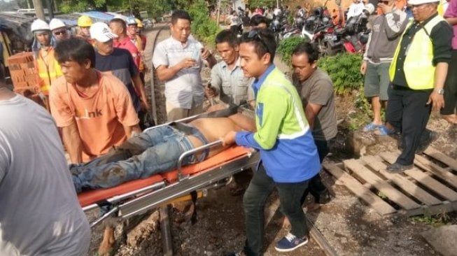 Tertabrak Kereta di Cilegon, Tukang Roti Tewas di Tempat