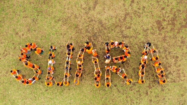 Suasana Gathering Arkadia Digital Media di Camp Hulu Cai, Ciawi, Bogor, Jawa Barat, Jumat (13/2/2019). [Suara.com/ Alfian Winanto]