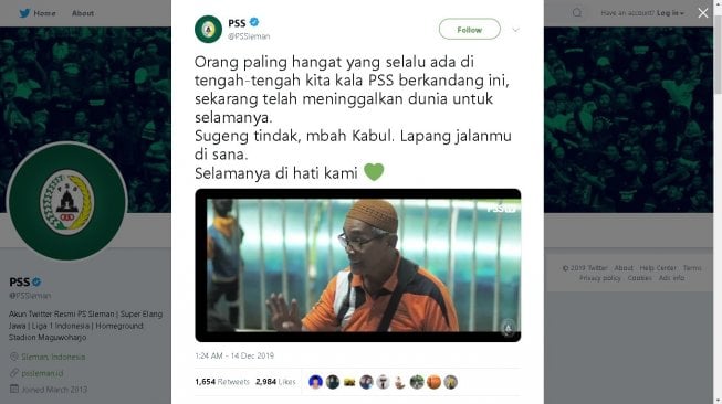 Mbah Kabul pengasong legendaris di stadion di DIY - (Twitter/@PSSleman)