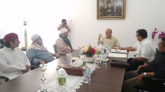 Ingin Tahu Seluk Beluk Aceh, Para Habib Jawa Timur Jumpai Wali Nanggroe