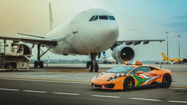 Lamborghini Huracan, sebagai pemandu bandara Bologna, Italia. Versi terbaru sesudah Juni 2019 [Carscoops].