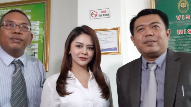 Jenita Janet Akui Sering Cek-cok dengan Suami