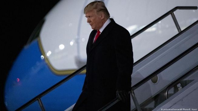 Bagaimana Prosedur Impeachment di Amerika Serikat?