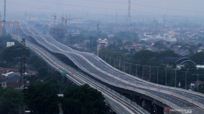 Tol Japek Aman Dilalui saat Nataru, Kemenhub: Patuhi Rambu Lalu Lintas!