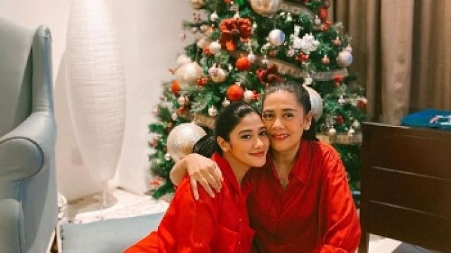 Jalin Hubungan Baik, Jamal Mirdad Ikut Rayakan Natal dengan Lydia Kandou