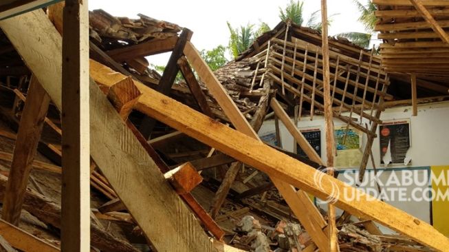 Ruang Kelas SDN Talagamurni Roboh karena Gempa, Camat: Bangunan Sudah Lapuk