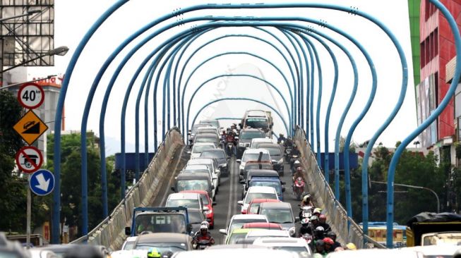 Warga Bandung Dilarang Rayakan Tahun Baru di Atas Flyover