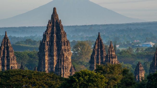 Murah dan Berkesan! Ini 13 Spot Menikmati Malam Tahun Baru di Jogja