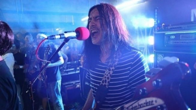 Kelompok Penerbang Roketi di Wall of Fades 2019