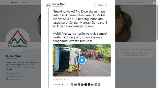 Kecelakaan truk vs mobil di Wukirsari, Cangkringan, Sleman, Minggu (29/12/2019). - (Twitter/@merapi_news)