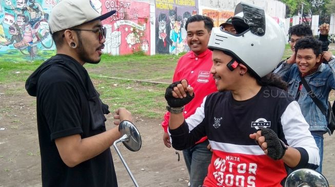 Sunmori bareng Alitt Susanto dan Cella Kotak. (Suara.com/Cesar Uji Tawakal)