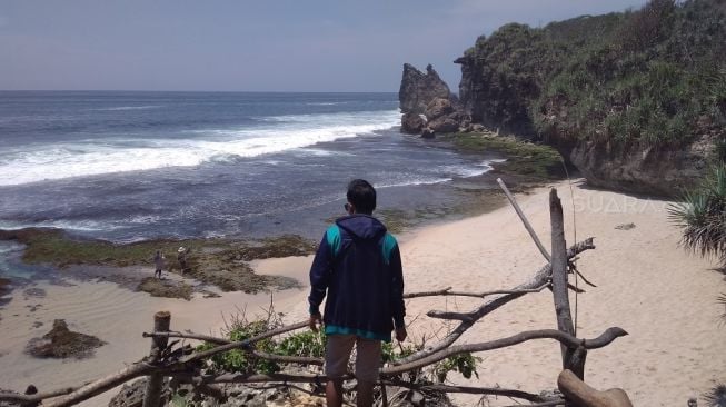 Sepi Bagaikan Milik Pribadi, Inilah Pantai Widodaren