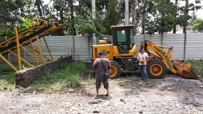 Warga Minta Tutup Pabrik Pengolahan Pasir di Sleman, Begini Langkah Bambang