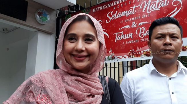 Ayu Azhari Dukung Anak Tetap Berkarya di Tengah Wabah Corona