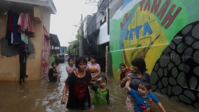 Diguyur Hujan Deras, Kawasan Jatipadang Terendam Banjir