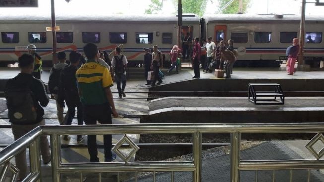 Banjir Jakarta, Sejumlah Kereta Terlambat Tiba di Stasiun Daop 7 Madiun