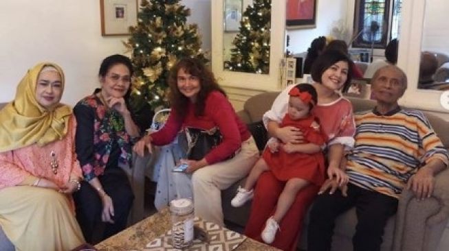 Chris Pattikawa Kenali Artis Ini Walau Daya Ingat Melemah, Kenang Cucunya