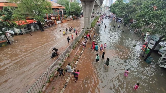 Jatim Miliki Potensi Banjir Besar Seperti di Jakarta, Begini Penjelasannya
