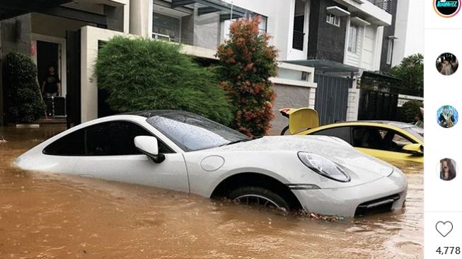 Kondisi mobil premium banjir Jakarta 2020 [Instagram: @lugnutz_aj Porsche Museum].