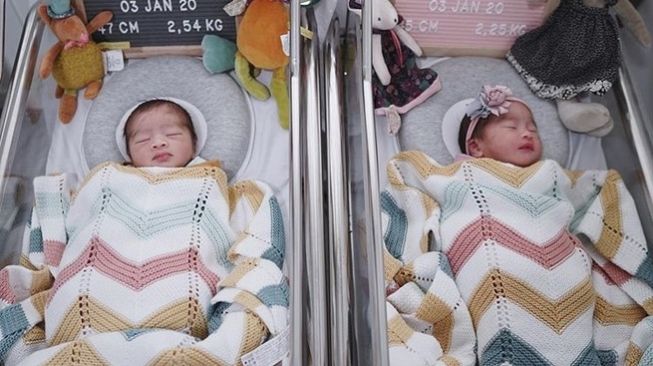 Anak kembar Syahnaz Sadiqah dan Jeje Govinda [Instagram]
