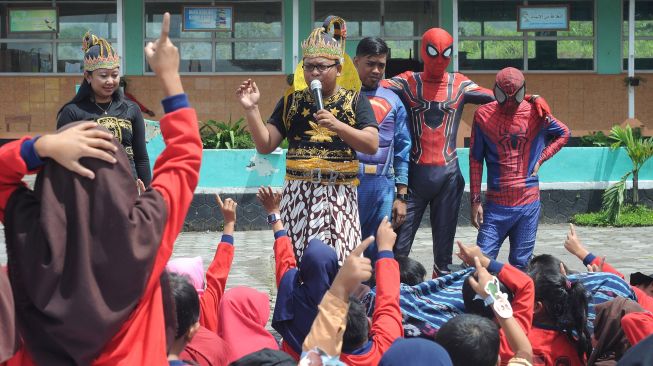 Melihat Keseruan Super Hero Mendongeng di Boyolali