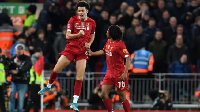 Gol Curtis Jones Taklukkan Everton, Liverpool Melaju di Piala FA