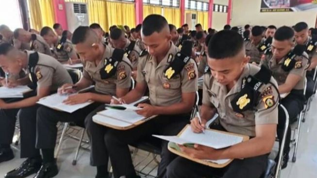 Ratusan Siswa Pendidikan Bintara Polri Di Bali Jalani Tes Kesehatan