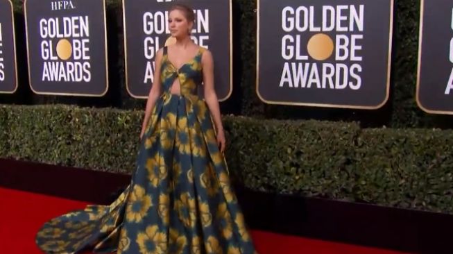 Taylor Swift di Golden Globes 2020. (YouTube/ET Style)