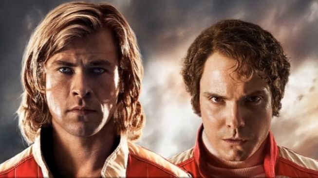 Film tematik sport otomotif, Rush, yang dibintangi Chris Hemsworth dan Daniel Bruhl [Universal Pictures].