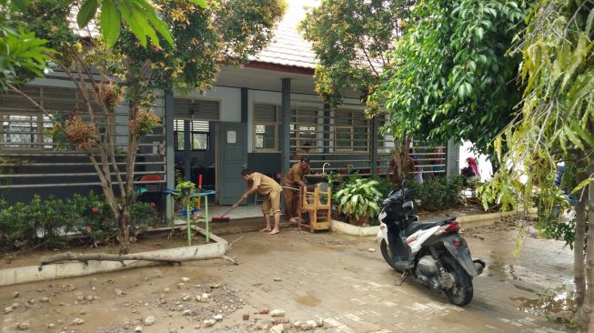Gedung Terendam Banjir, KBM di SMAN 1 Bojonegara Libur