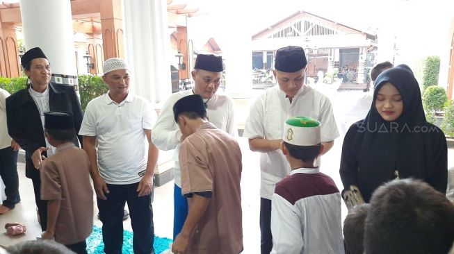 Sule dan Rizky Febian gelar pengajian untuk almarhumah Lina [Suara.com/Ismail]