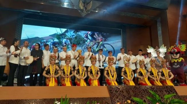 Menteri Wishnutama luncurkan agenda wisata Banyuwangi 2020. (Suara.com/Risna Halidi) 