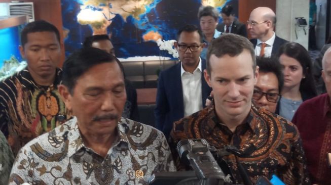 Sosok Adam Boehler yang Akan Investasi Ratusan Miliar Dolar AS di Indonesia