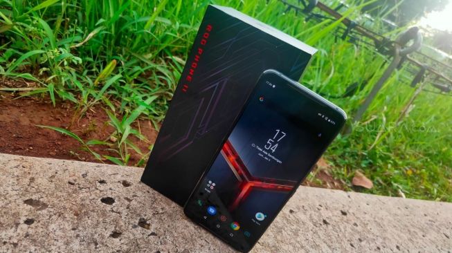 Review Ponsel : Asus ROG Phone II, Paket Komplit Ponsel Gaming