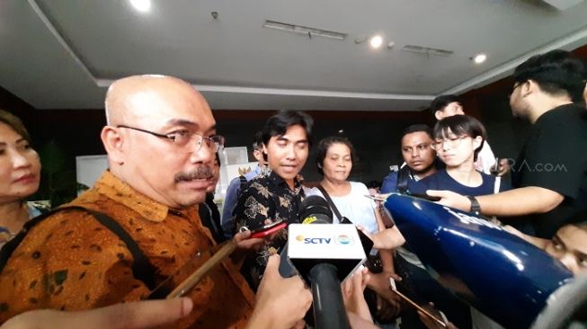 Tim Advokasi Korban Banjir DKI Jakarta 2020 di Pengadilan Negeri Jakarta Pusat. (Suara.com/Ummi HS).